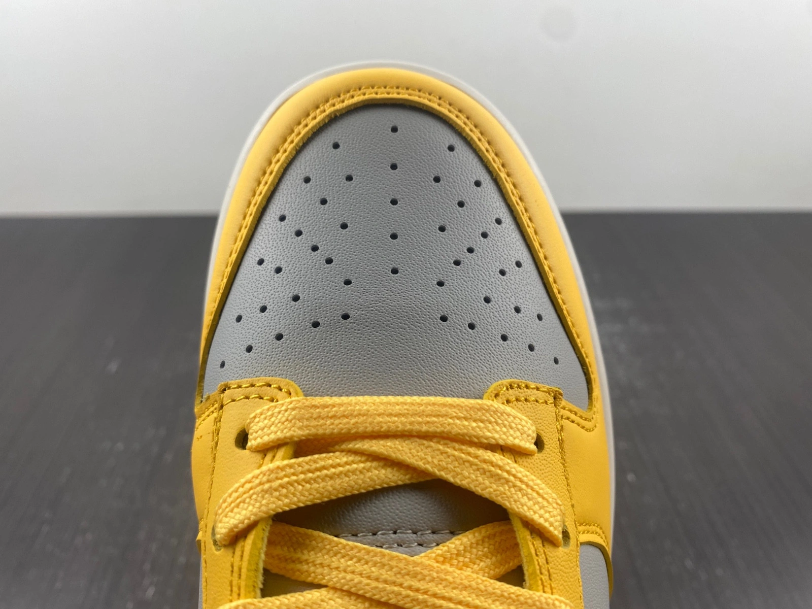 Nike Dunk Low Citron Pulse (Women's) - DD1503-002