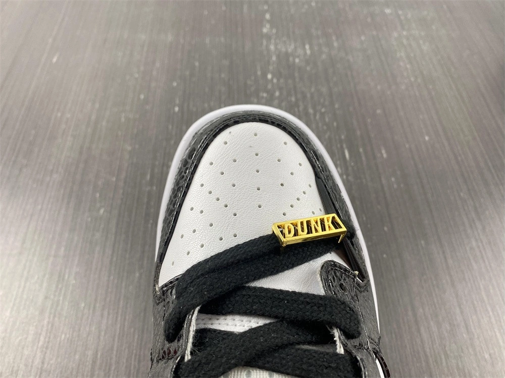 Nike Dunk Low Disrupt 2 Just Do It Snakeskin (W) DV1490-161