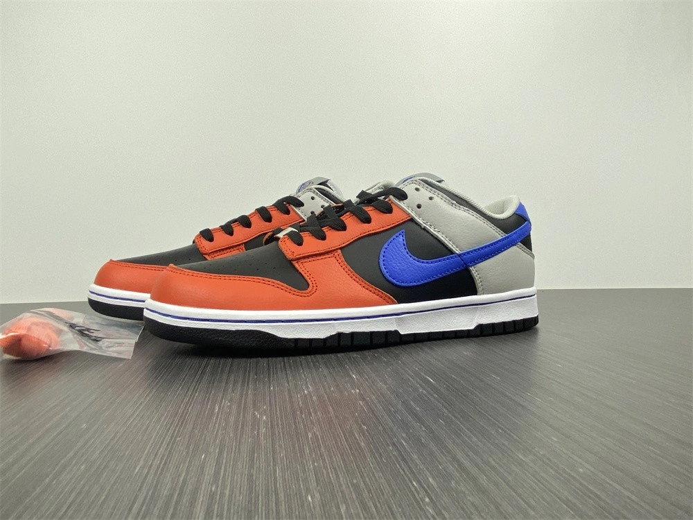 Nike Dunk Low EMB NBA 75th Anniversary Knicks  DD3363-002