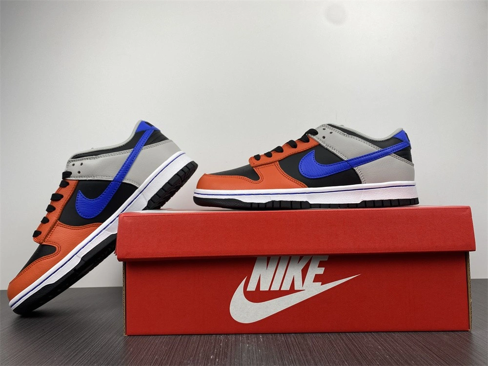 Nike Dunk Low EMB NBA 75th Anniversary Knicks  DD3363-002