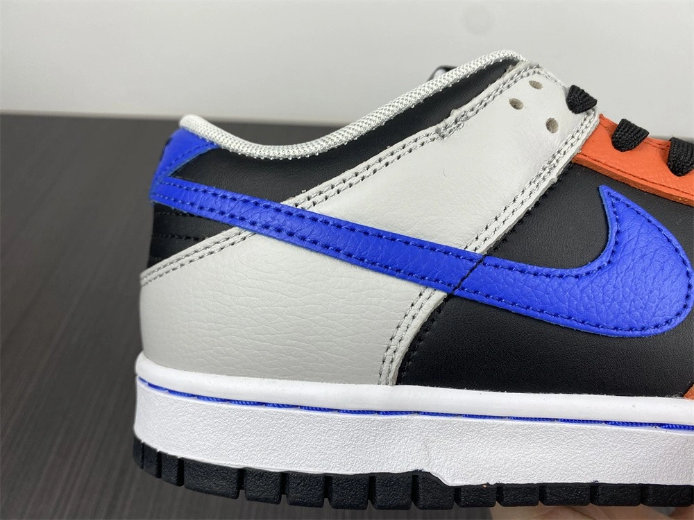Nike Dunk Low EMB NBA 75th Anniversary Knicks  DD3363-002