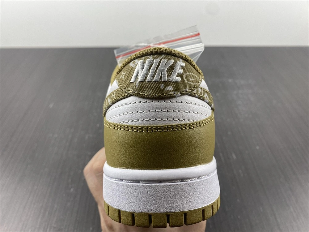 Nike Dunk Low Essential Paisley Pack Barley (W)  DH4401-104