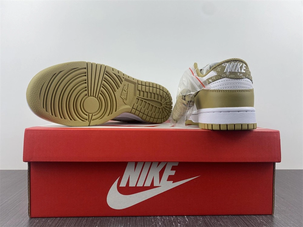 Nike Dunk Low Essential Paisley Pack Barley (W)  DH4401-104