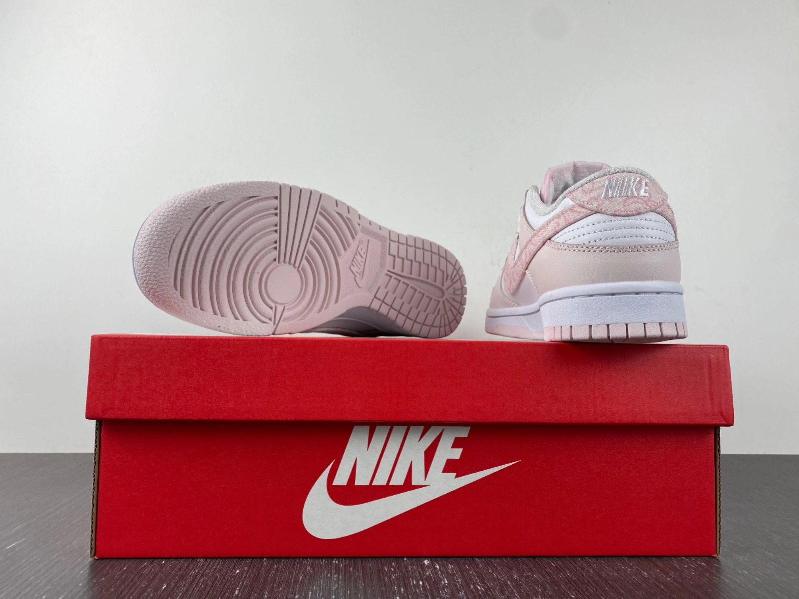 Nike Dunk Low Essential Paisley Pack Pink (W)   FD1449-100