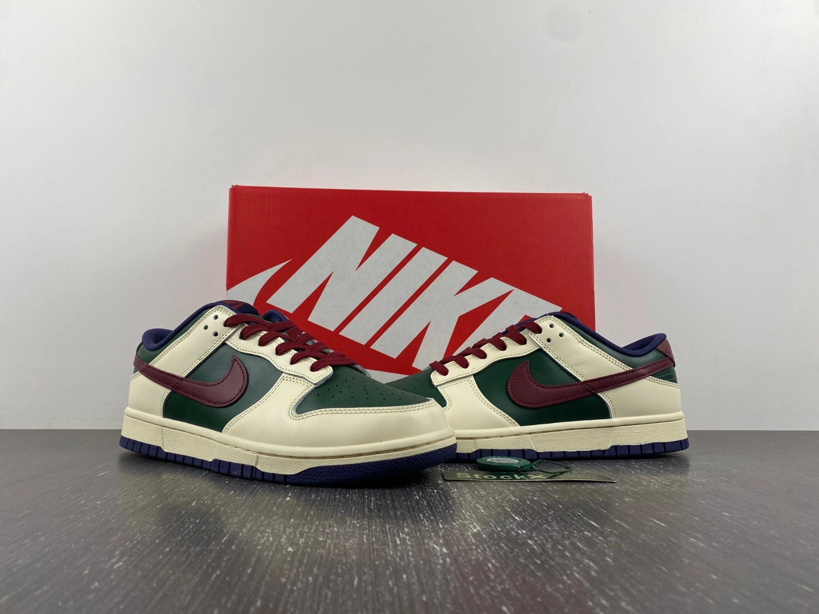 Nike Dunk Low 