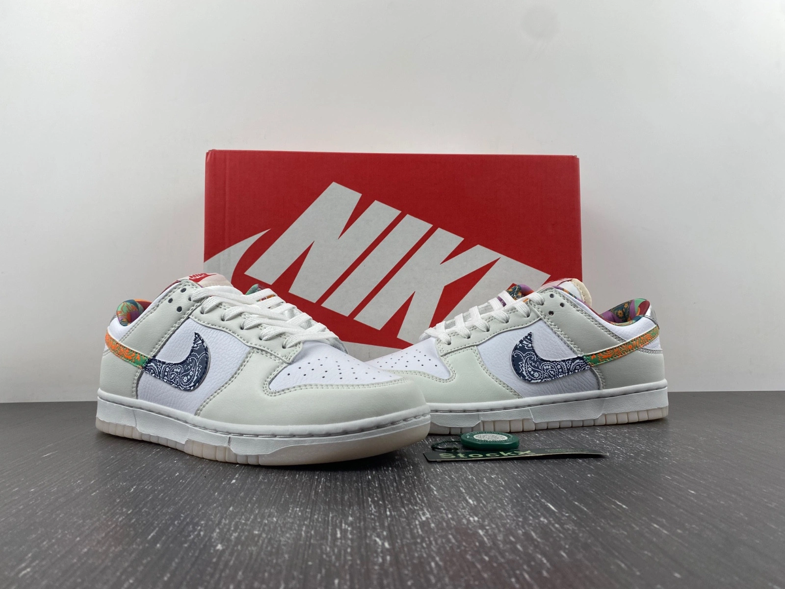 Nike Dunk Low GS 