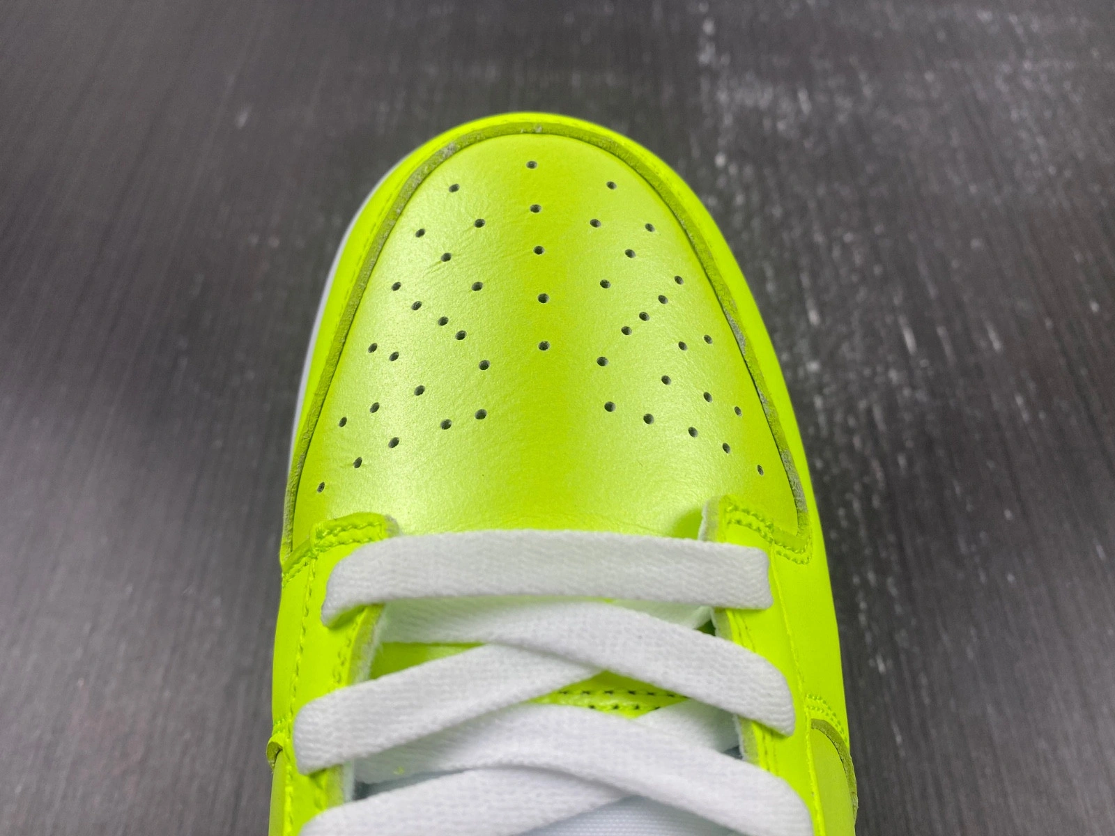 Nike Dunk Low Glow In The Dark FJ4610-702