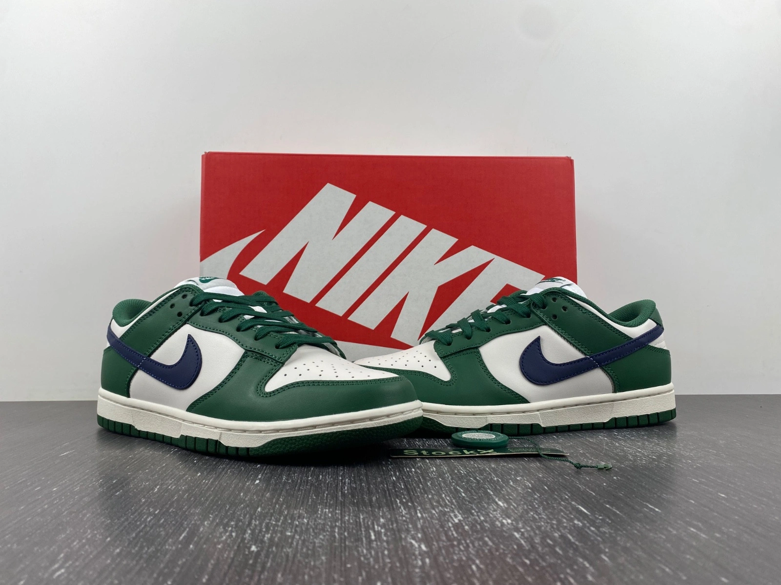 Nike Dunk Low 