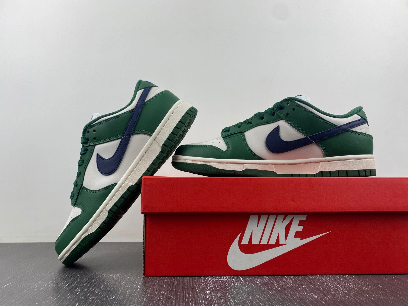 Nike Dunk Low 