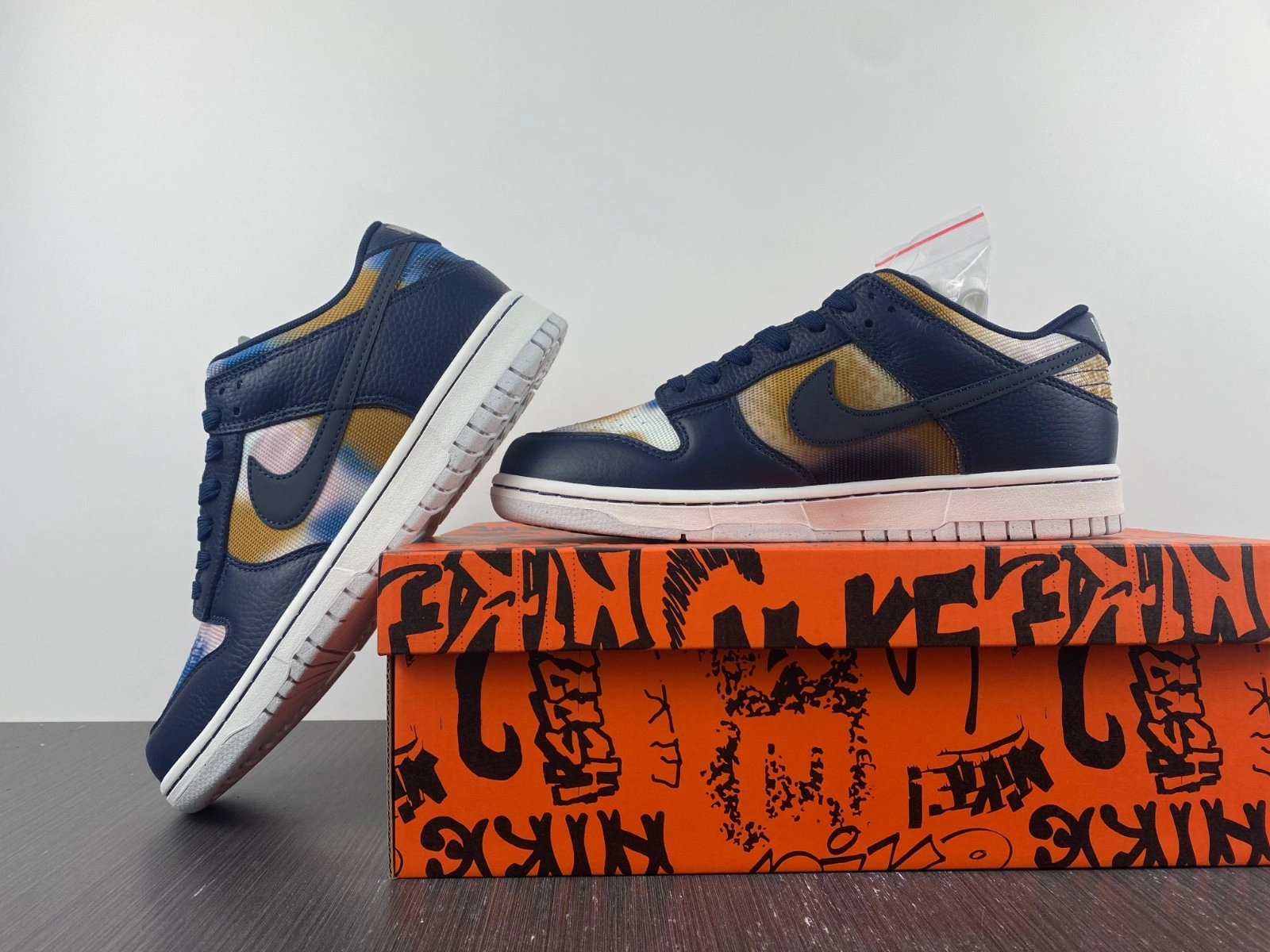 Nike Dunk Low Graffiti Navy - DM0108-400