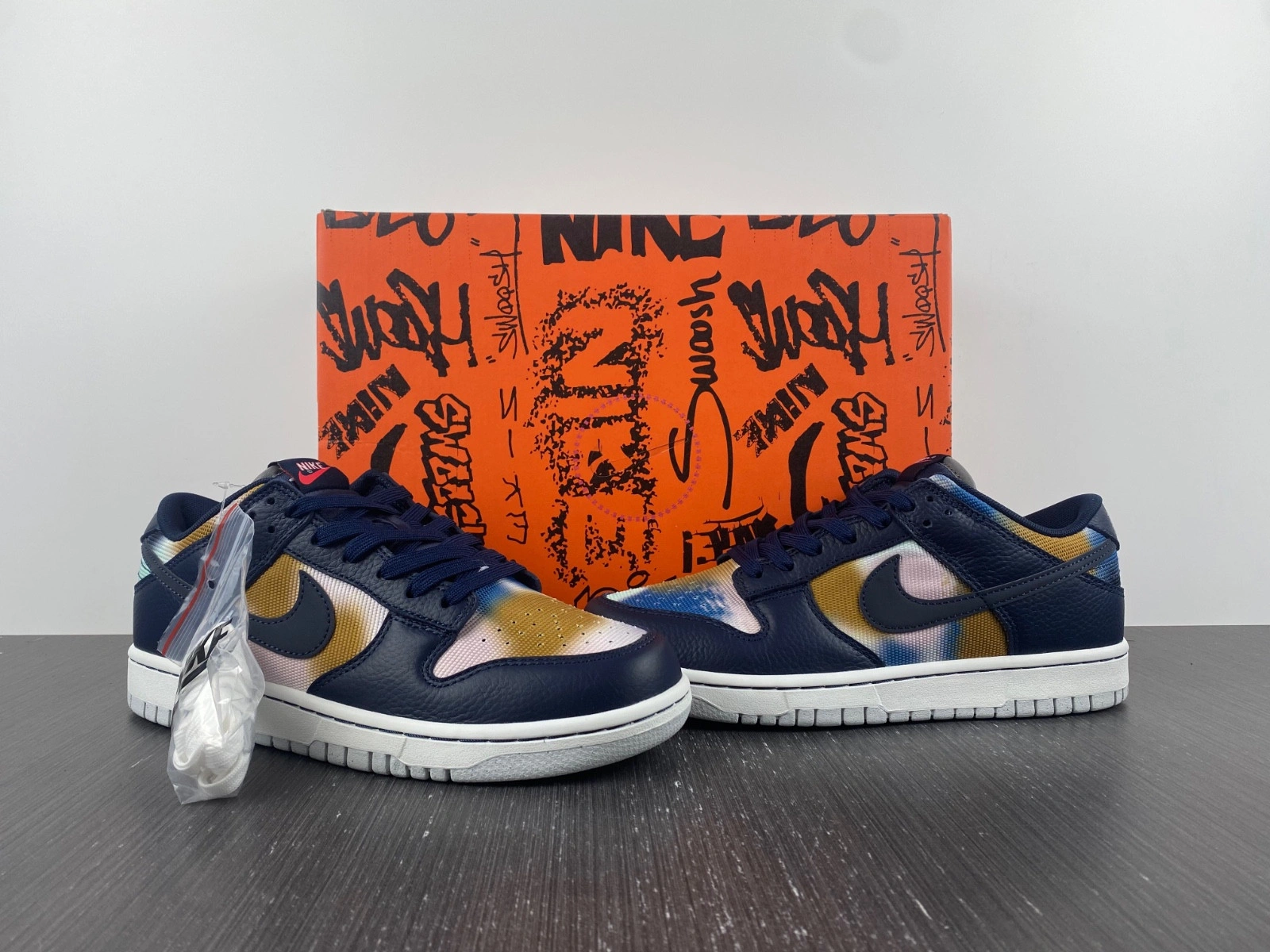 Nike Dunk Low Graffiti Navy - DM0108-400