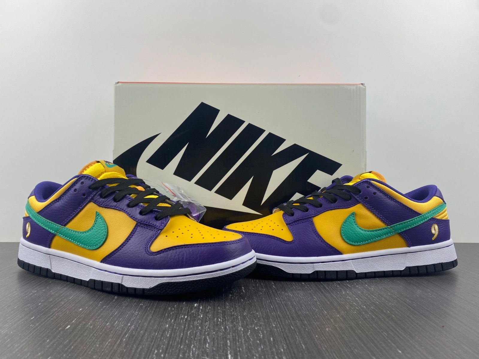 Nike Dunk Low LX Lisa Leslie (W) - DO9581-500