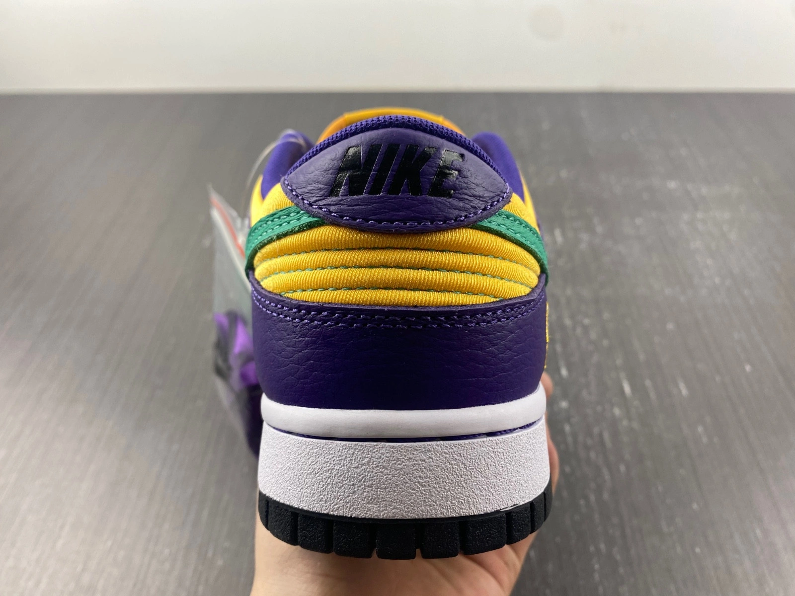 Nike Dunk Low LX Lisa Leslie (W) - DO9581-500