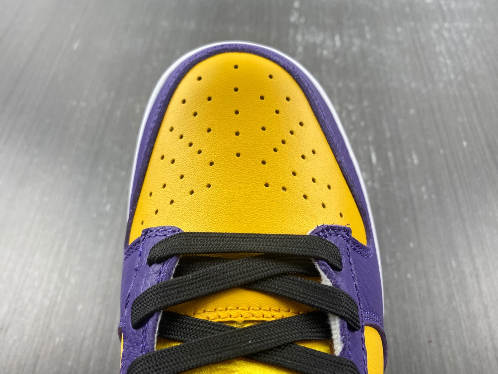 Nike Dunk Low LX Lisa Leslie (W) - DO9581-500