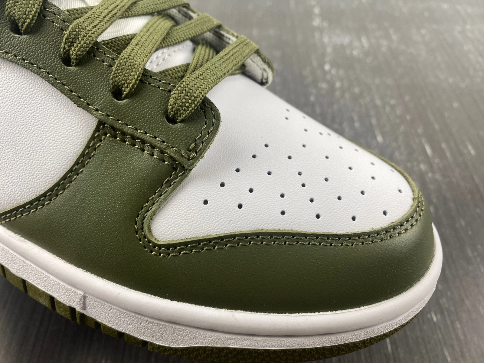 Nike Dunk Low Medium Olive (W) - DD1503-120
