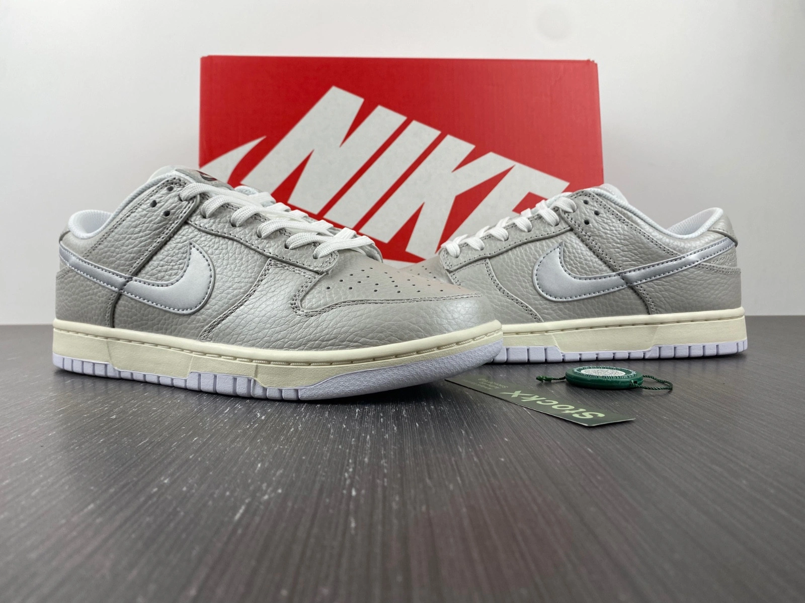 Nike Dunk Low Metallic Silver - DX3197-095