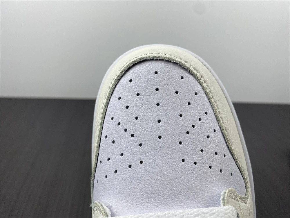 Nike Dunk Low Move To Zero Sail (W) - DD1873-101