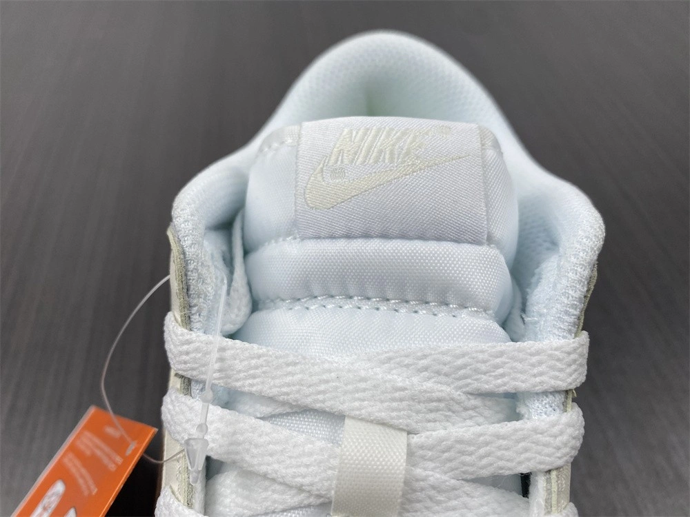 Nike Dunk Low Move To Zero Sail (W) - DD1873-101