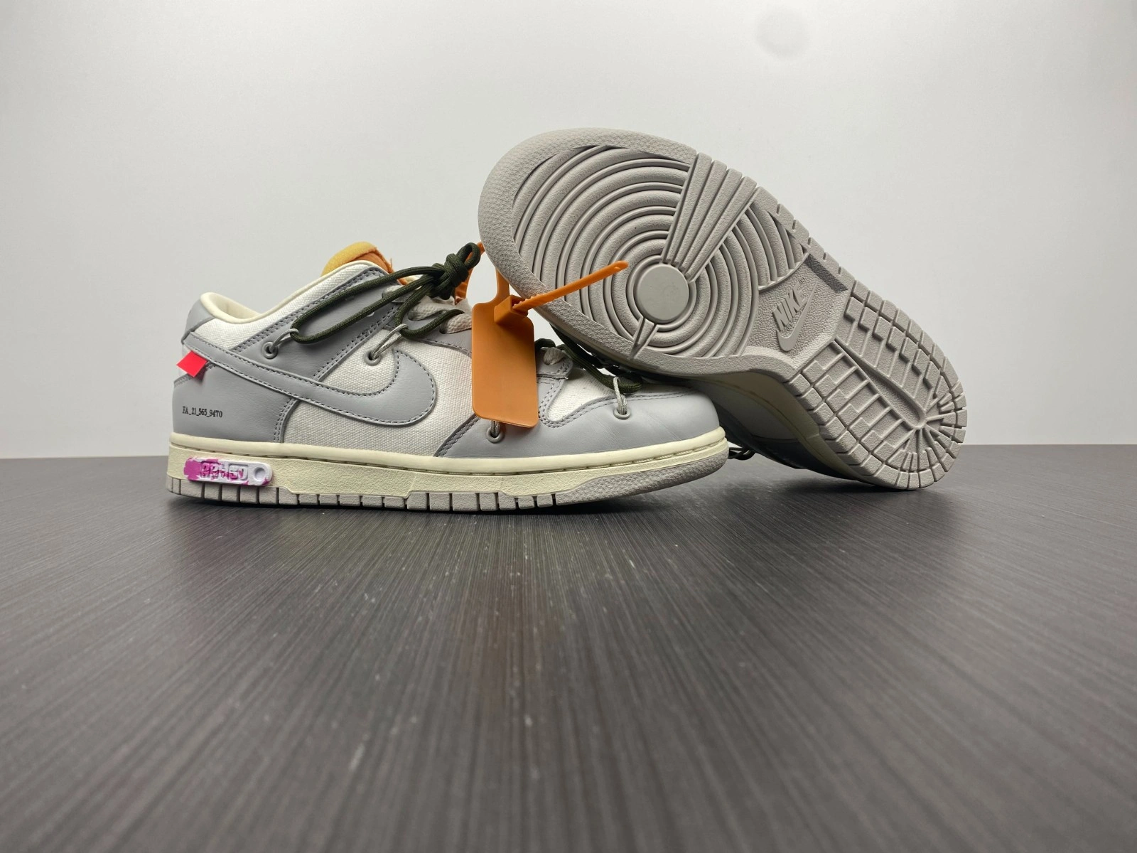Nike Dunk Low OWT Lot 22 - DM1602-124