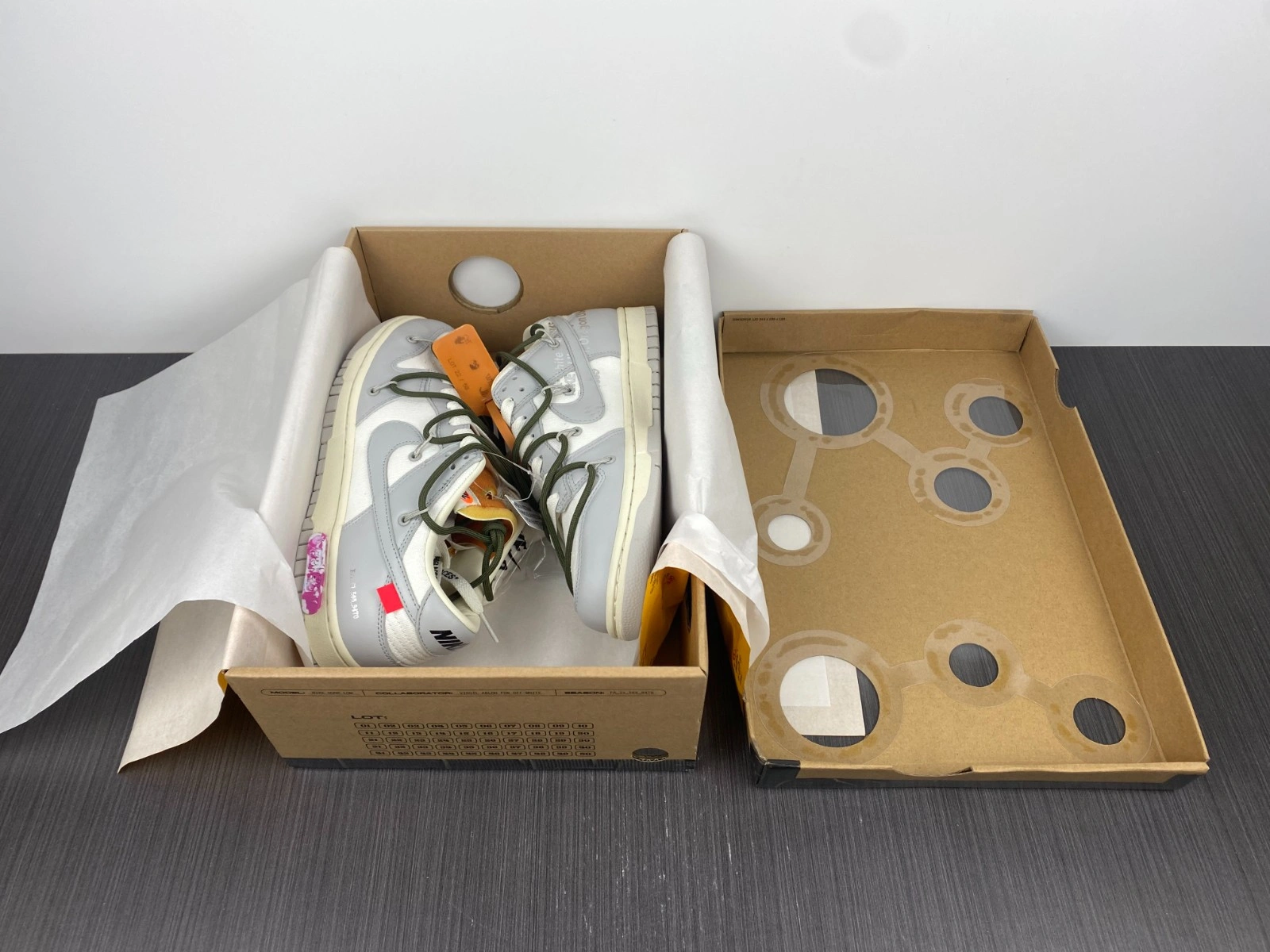 Nike Dunk Low OWT Lot 22 - DM1602-124