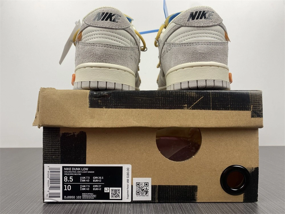 Nike Dunk Low OWT Lot 34 - DJ0950-102