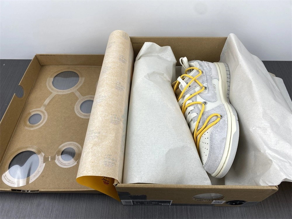Nike Dunk Low OWT Lot 39 - DJ0950-109