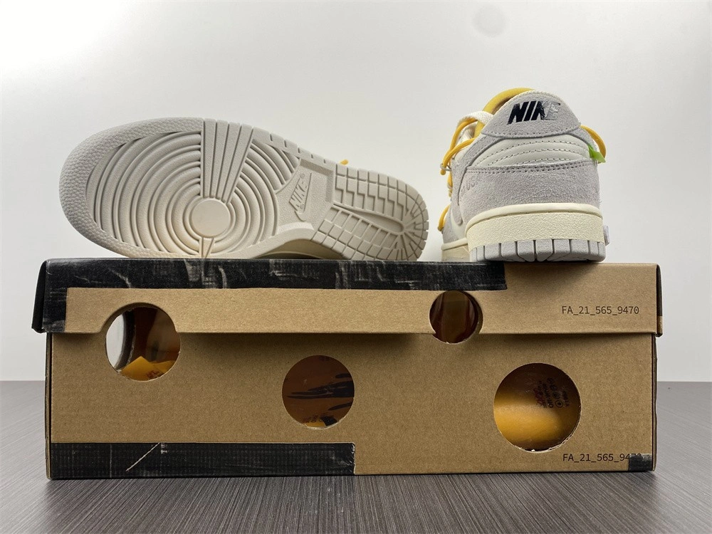 Nike Dunk Low OWT Lot 39 - DJ0950-109