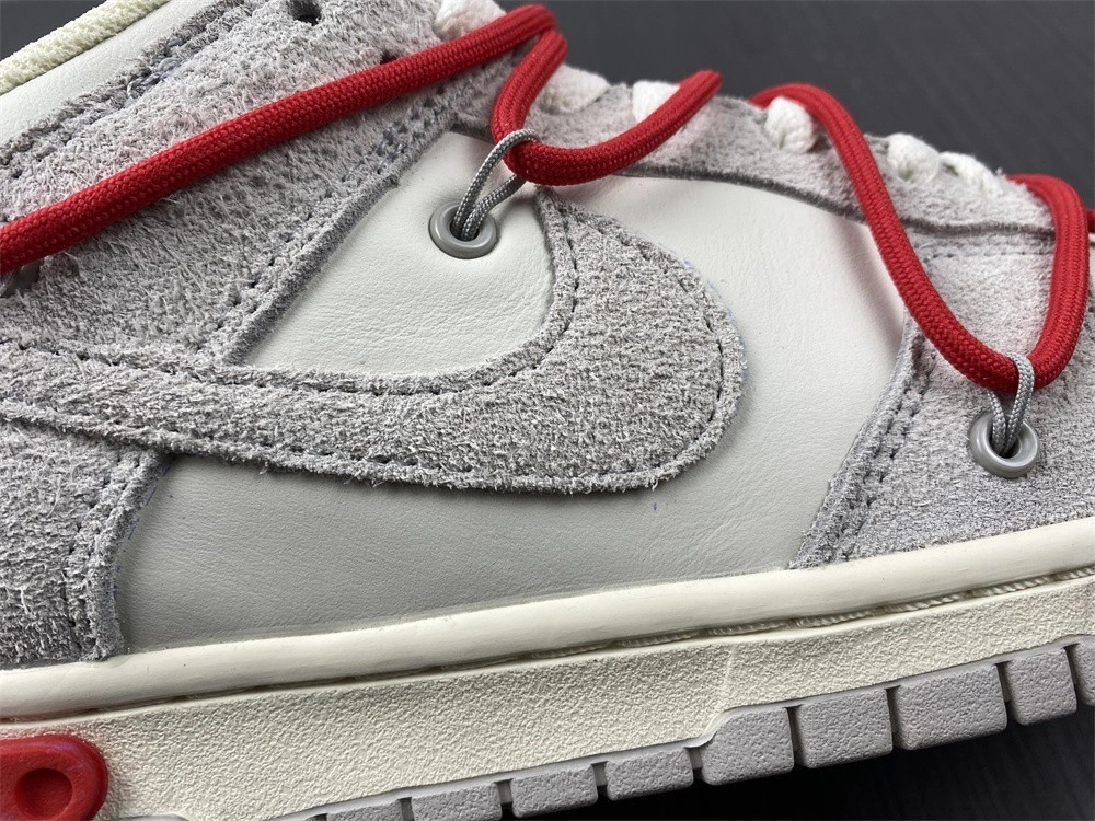 Nike Dunk Low OWT Lot 40 - DJ0950-103