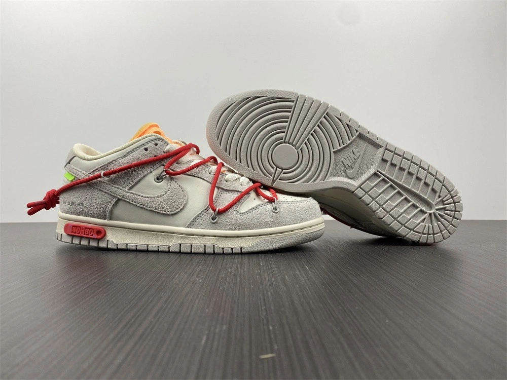 Nike Dunk Low OWT Lot 40 - DJ0950-103