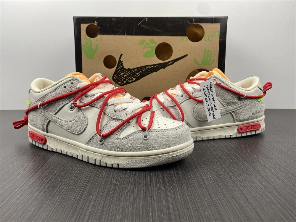 Nike Dunk Low OWT Lot 40 - DJ0950-103
