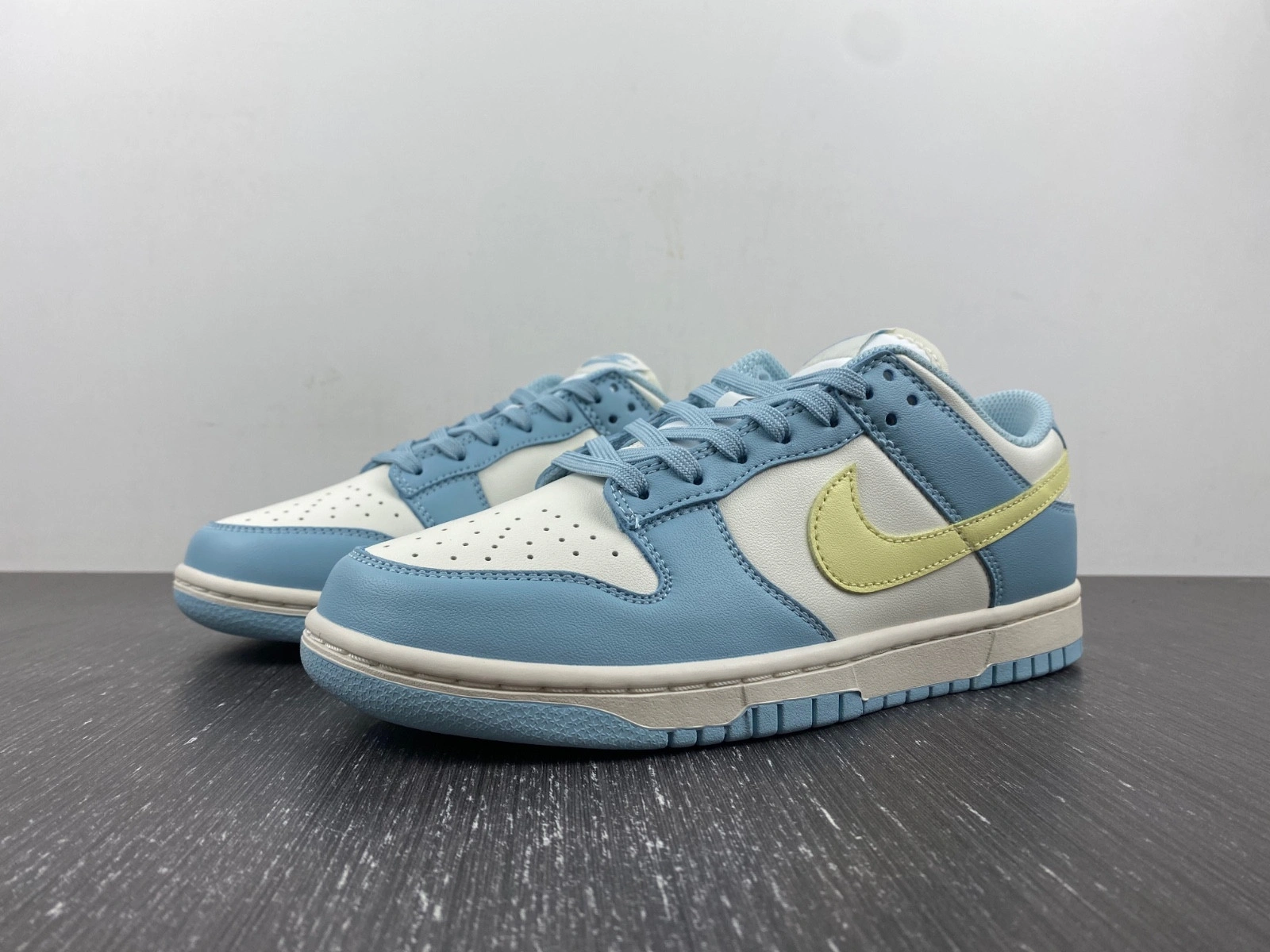 Nike Dunk Low Ocean Bliss Citron Tint (Women's)  DD1503 123