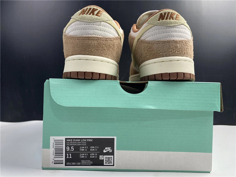 Nike Dunk Low PRM 