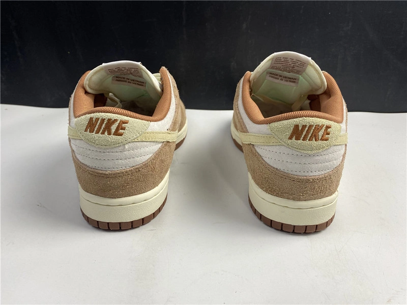 Nike Dunk Low PRM 