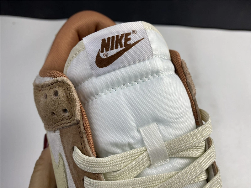 Nike Dunk Low PRM 