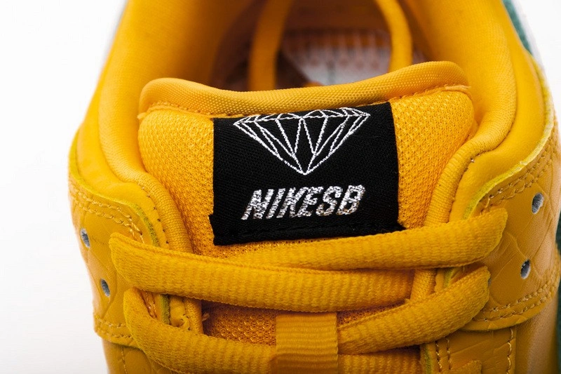 Nike Dunk Low Pro OG QS Canary Yellow BV1310-700