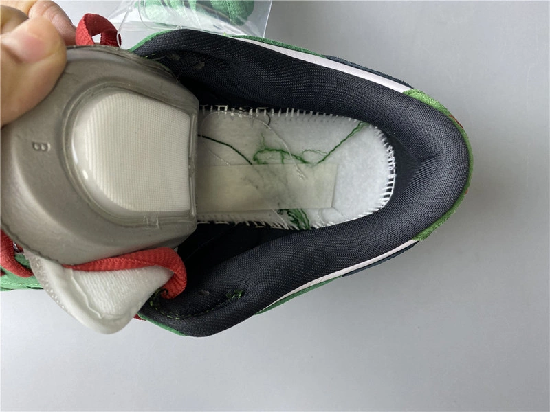 Nike Dunk Low Pro SB   heineken 304292-302