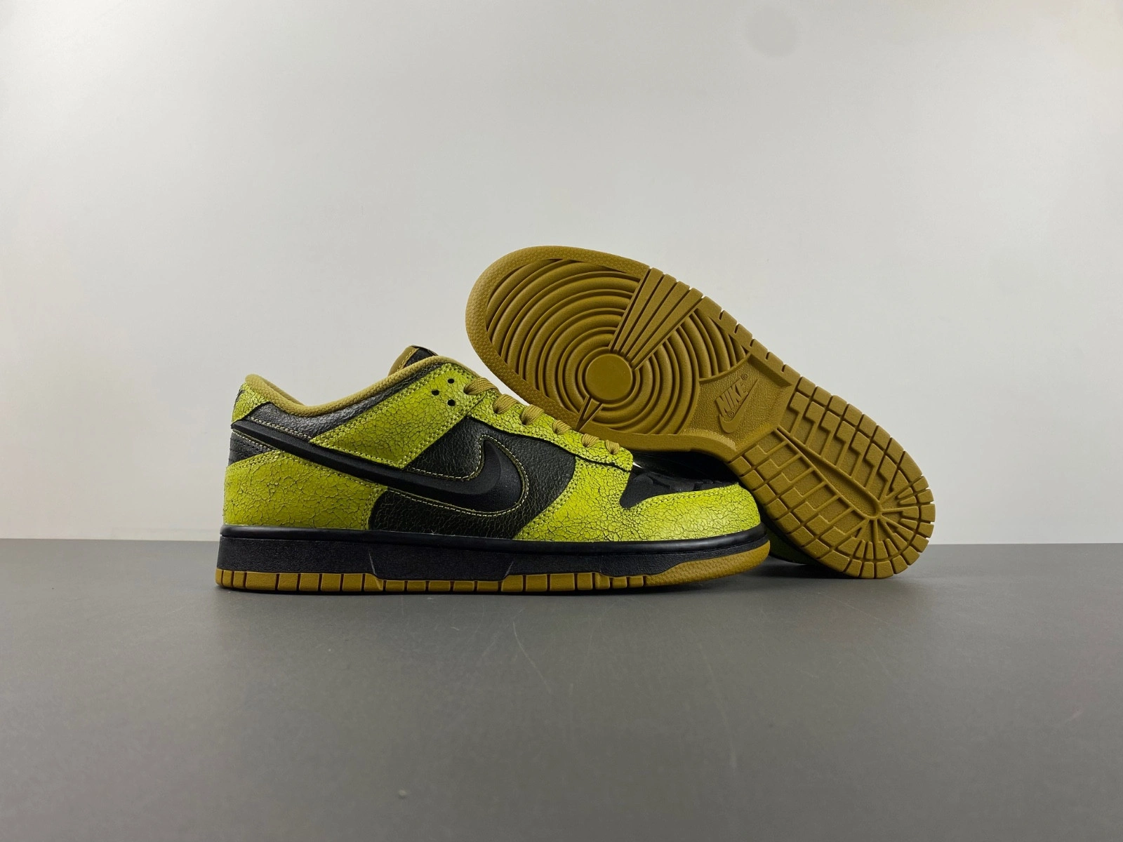 Nike Dunk Low QS Halloween Skull Men's - HV6103-300