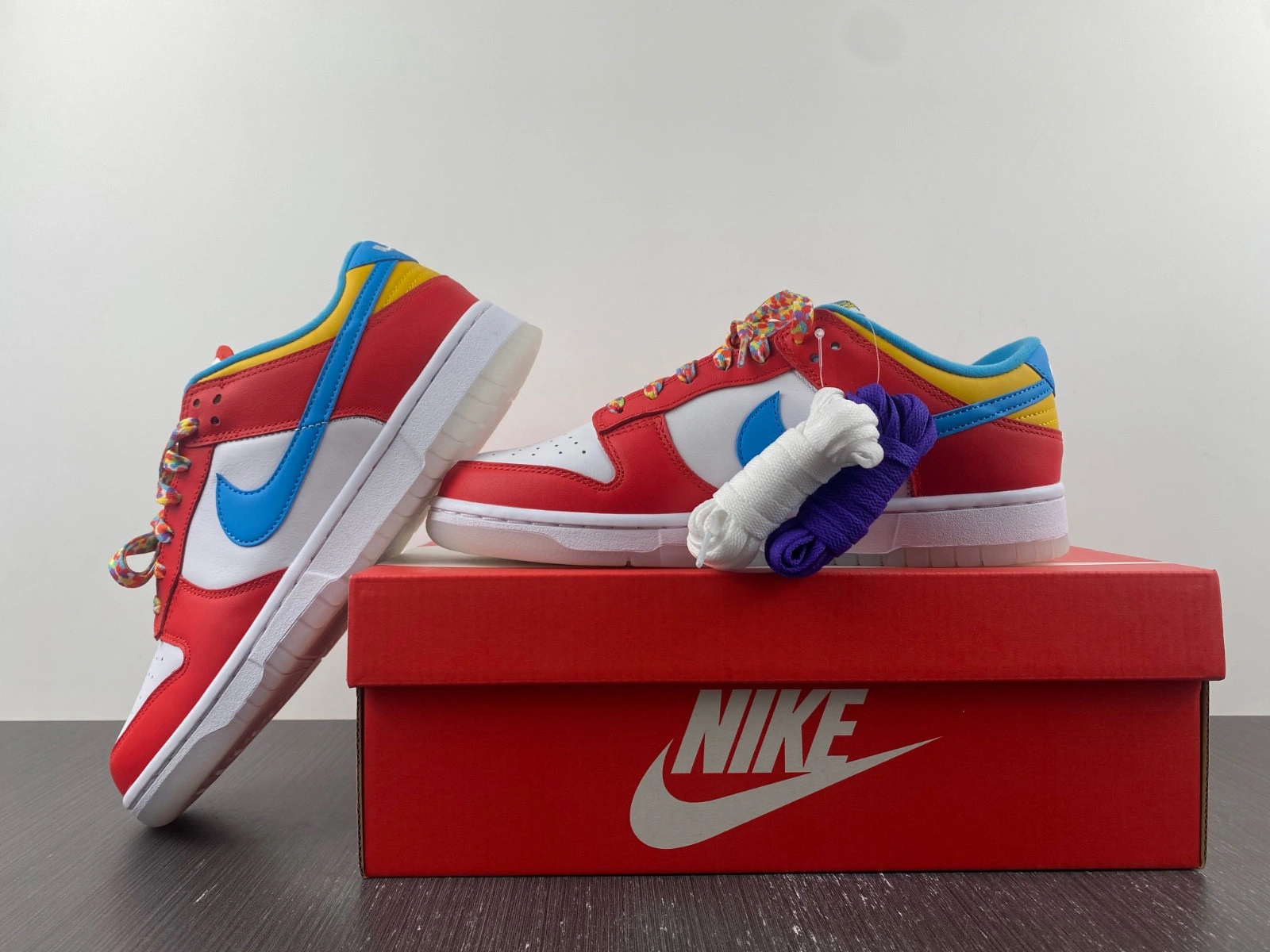 Nike Dunk Low QS LeBron James Fruity Pebbles  DH8009-600