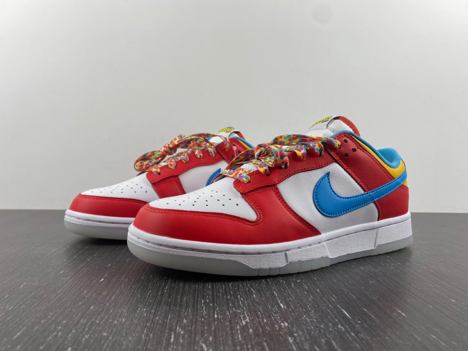 Nike Dunk Low QS LeBron James Fruity Pebbles  DH8009-600