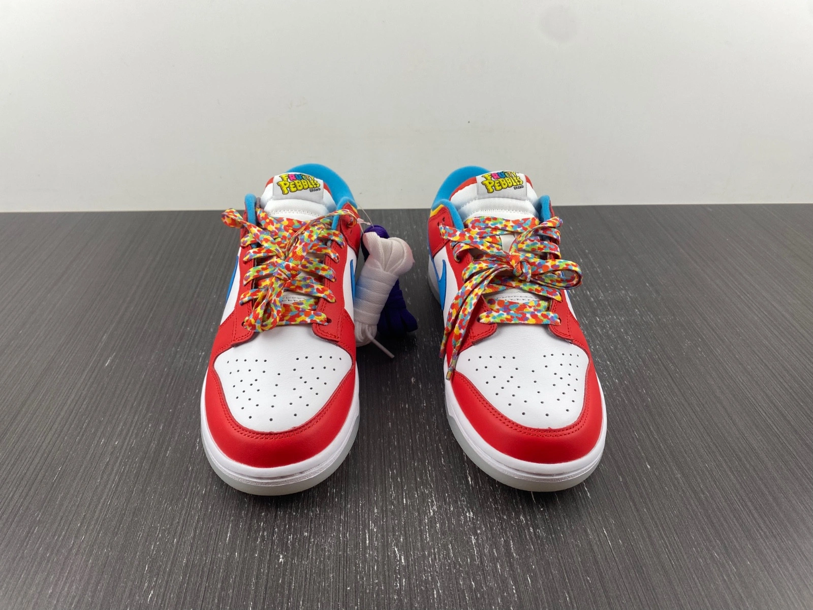 Nike Dunk Low QS LeBron James Fruity Pebbles  DH8009-600