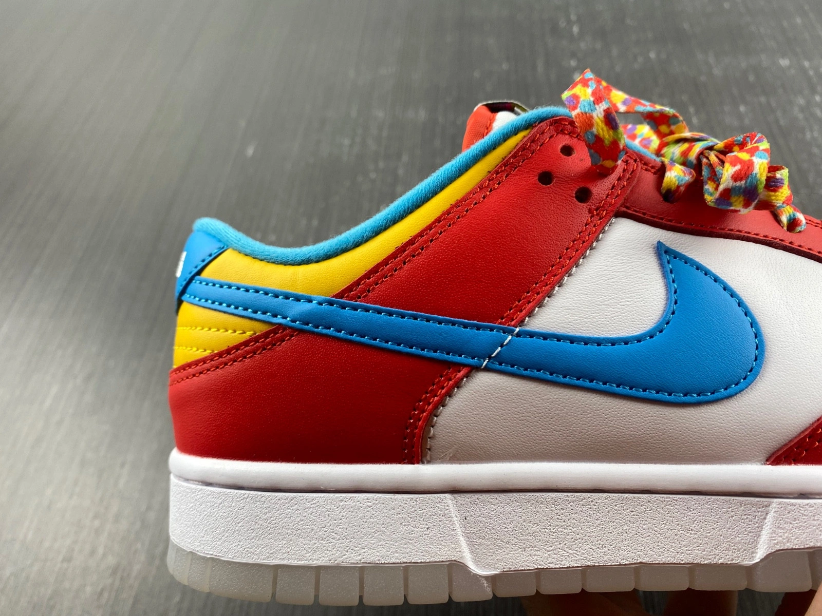 Nike Dunk Low QS LeBron James Fruity Pebbles  DH8009-600