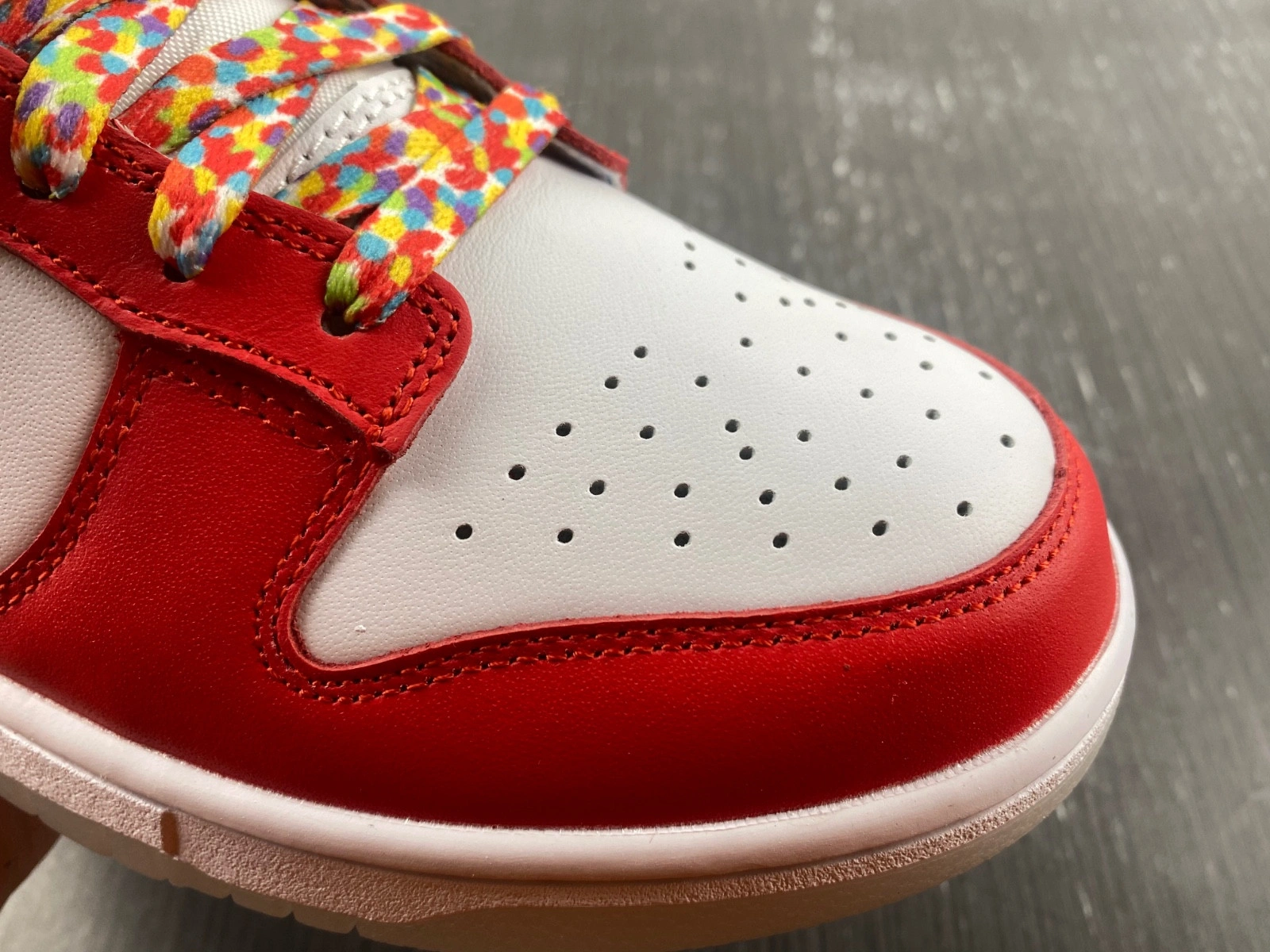 Nike Dunk Low QS LeBron James Fruity Pebbles  DH8009-600
