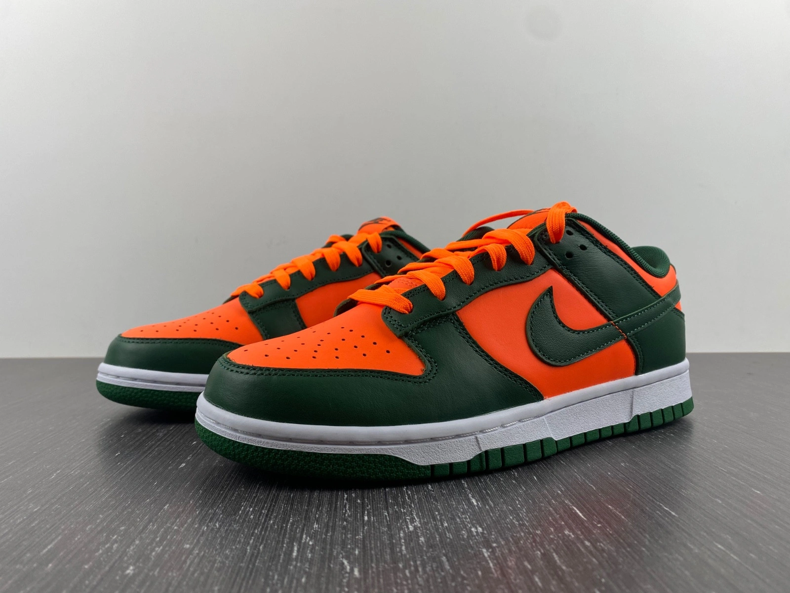 Nike Dunk Low Retro Miami Hurricanes - DD1391-300