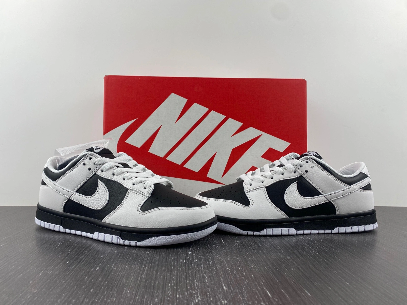 Nike Dunk Low Retro Reverse Panda  FD9064-011