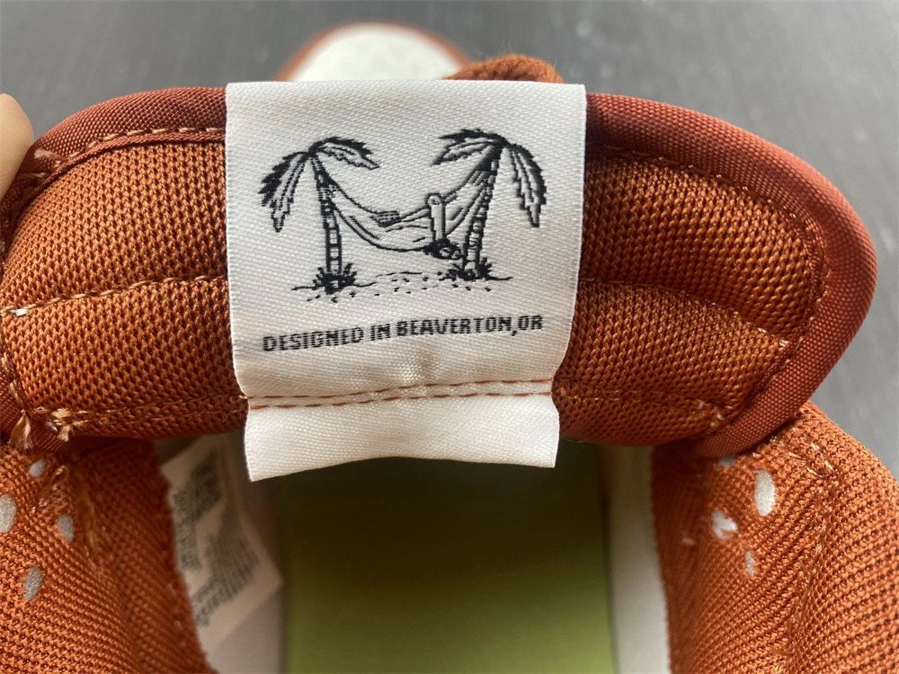 Nike Dunk Low Retro Sun Club Burn Sunrise (W)  DR5475-100