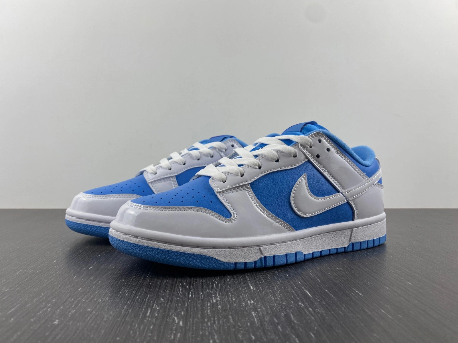 Nike Dunk Low Reverse UNC (W) - DJ9955-101