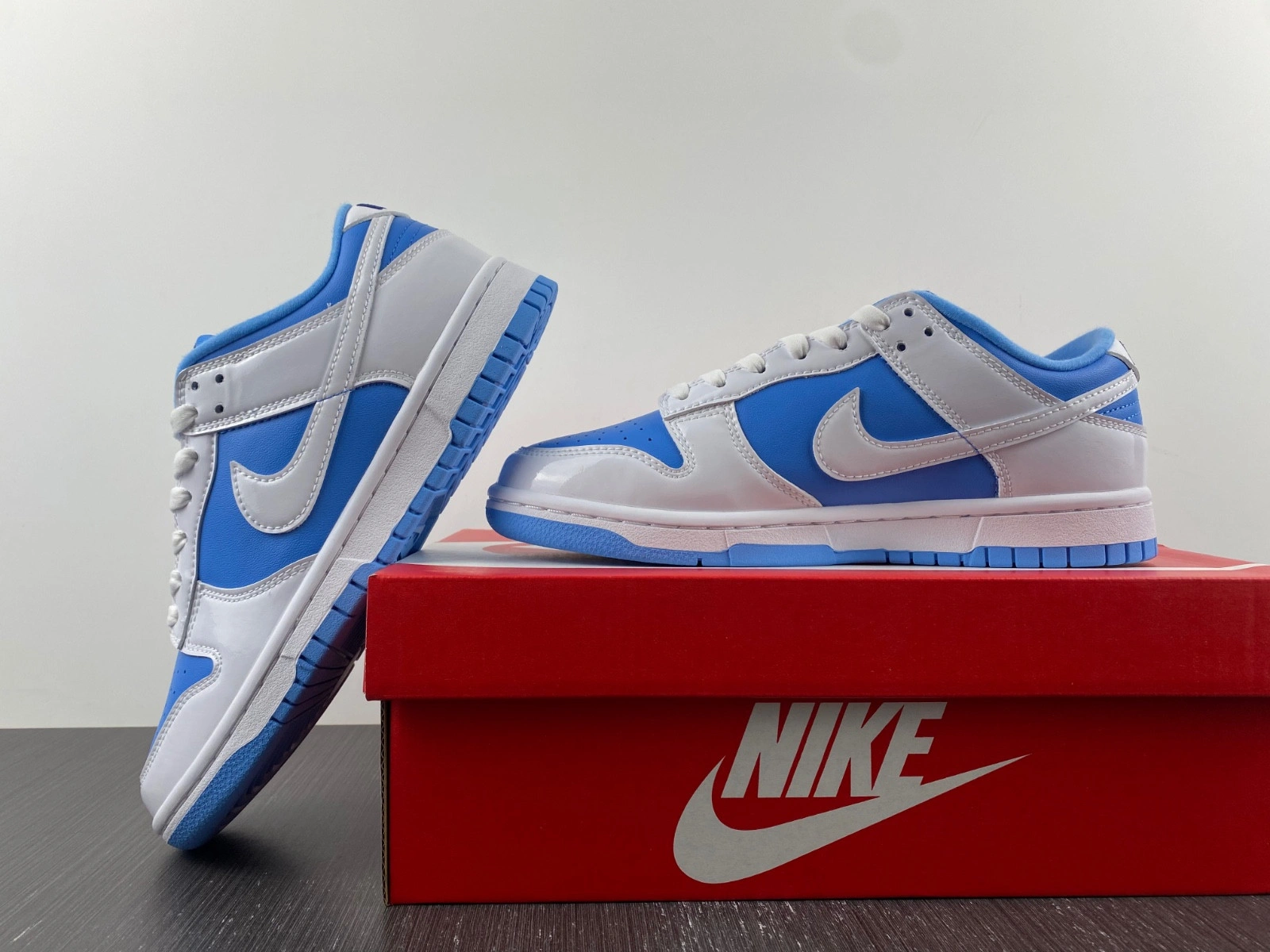 Nike Dunk Low Reverse UNC (W) - DJ9955-101
