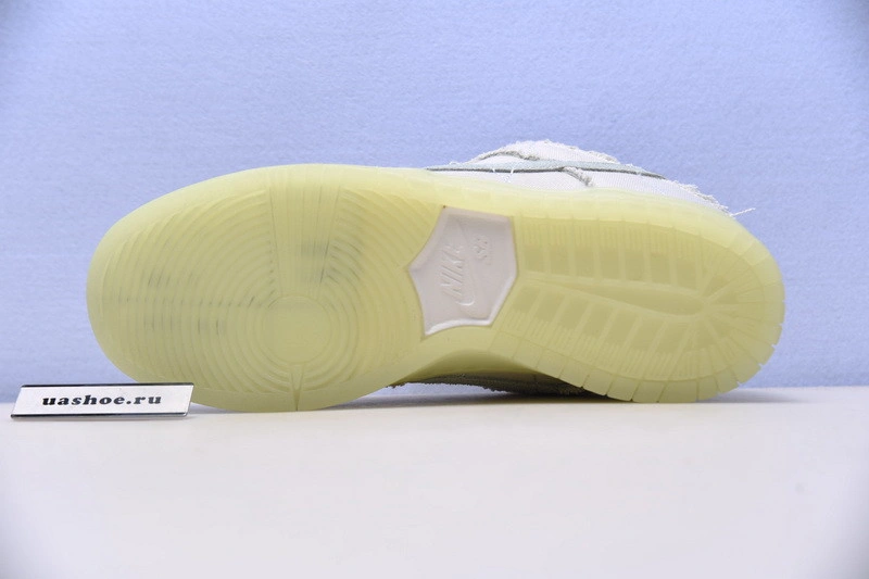 Nike Dunk Low SB 'Mummy'   DM0774 -111