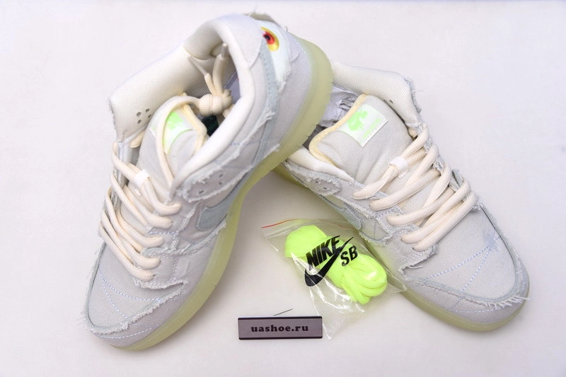 Nike Dunk Low SB 'Mummy'   DM0774 -111