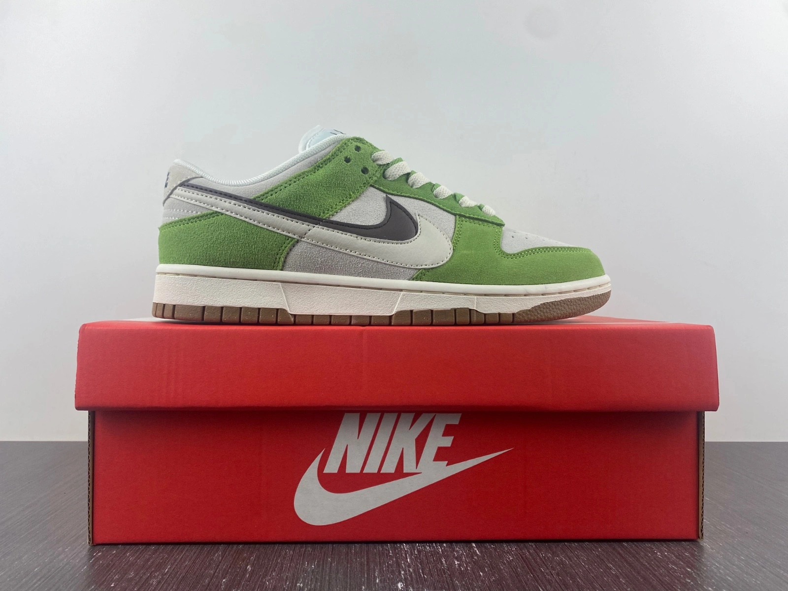 Nike Dunk Low SE 85  DO9457-1000